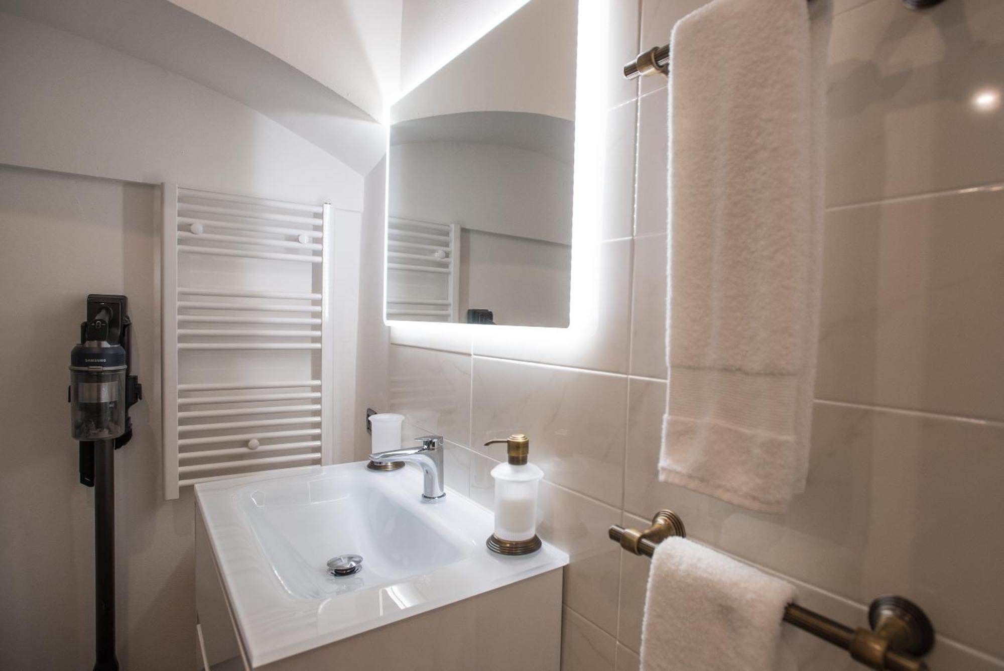 Apartment In The City Centre كالياري المظهر الخارجي الصورة